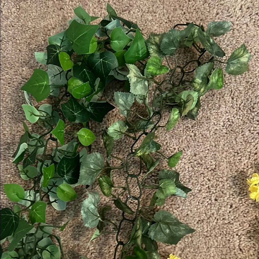 Vibrant Holiday Garland in Yellow and Green